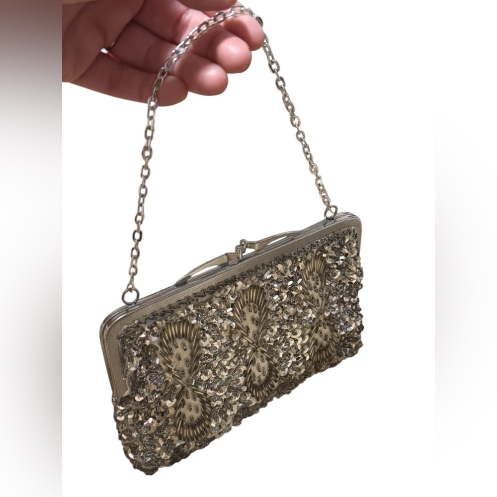 VTG Silver Beaded Sequined Evening Bag Chain Strap Made In Hong Kong READ Bridal